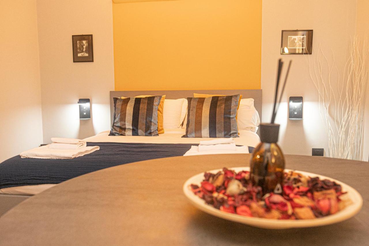 Giano Host - I Teatri Apartment Genoa Exterior photo