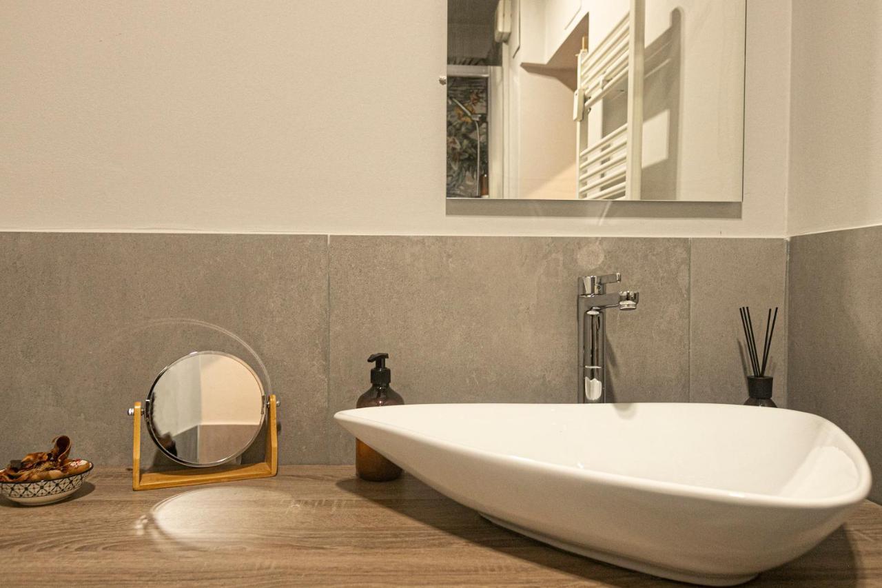 Giano Host - I Teatri Apartment Genoa Exterior photo